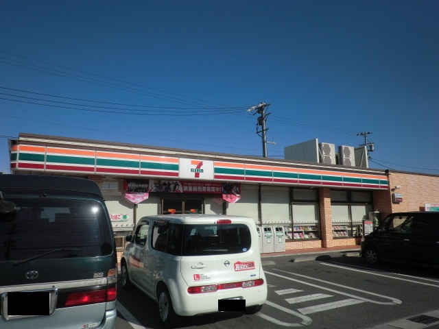 Convenience store. Seven-Eleven 435m to Hamamatsu juvenile Machiten (convenience store)