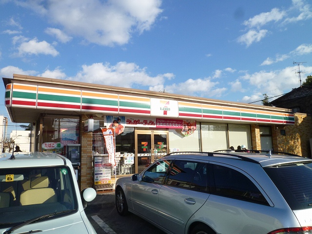 Convenience store. Seven-Eleven Hamamatsu Saiwaicho store up (convenience store) 81m