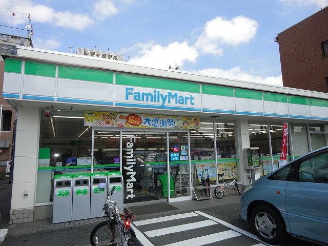 Convenience store. FamilyMart Hamamatsu Azukimochi store up (convenience store) 219m