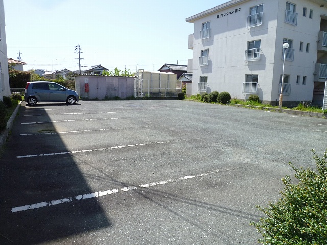 Parking lot