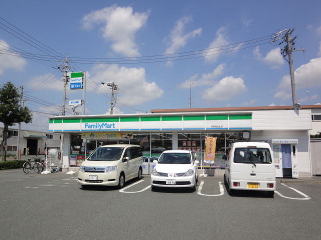 Convenience store. FamilyMart Hamamatsu Takaokanishi store up (convenience store) 403m