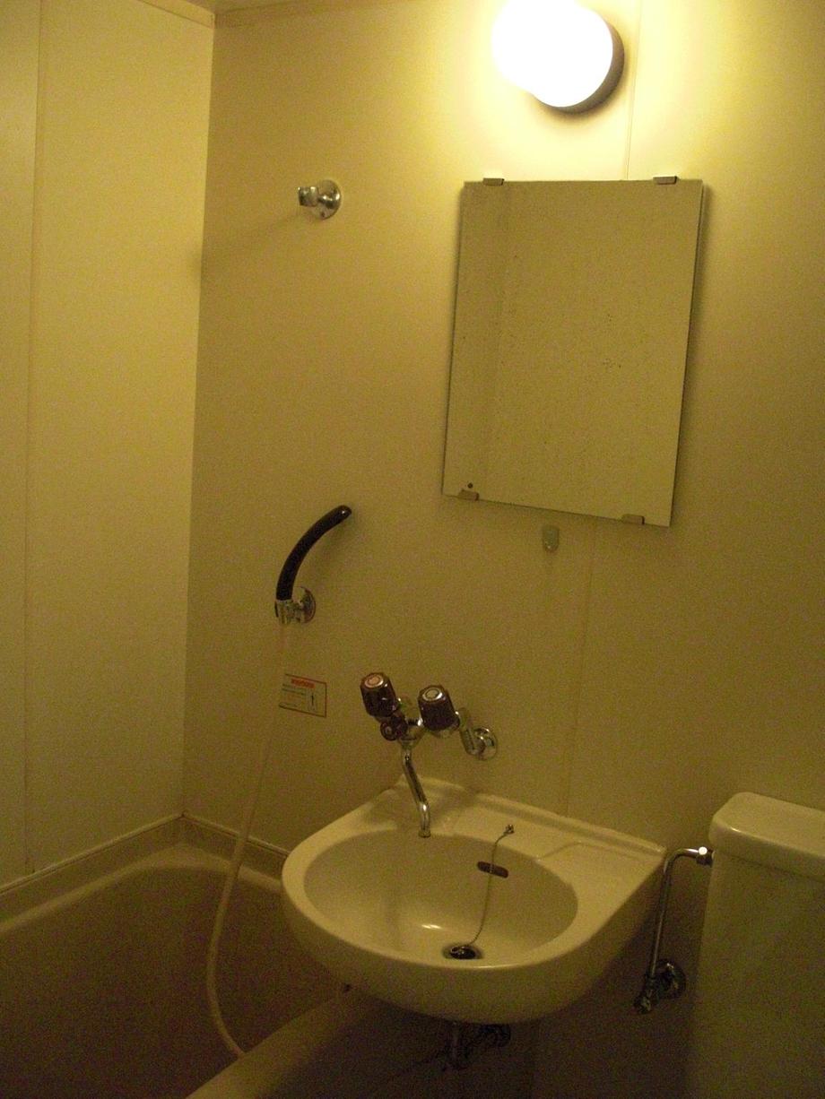 Same specifications photo (bathroom). The photograph is another room of Domato. Actual floor wall ceiling of color, Specification, etc., It might be different.