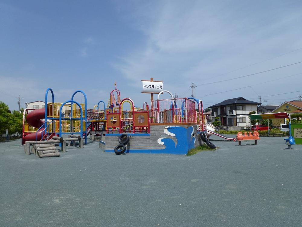 park. Kamoe 50m Saturday and Sunday until the children Amusement is a popular park that come to play in also your family from afar. Weekday ・ Both always playing is children and family holiday. 
