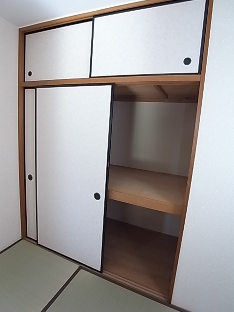 Other. Japanese-style closet