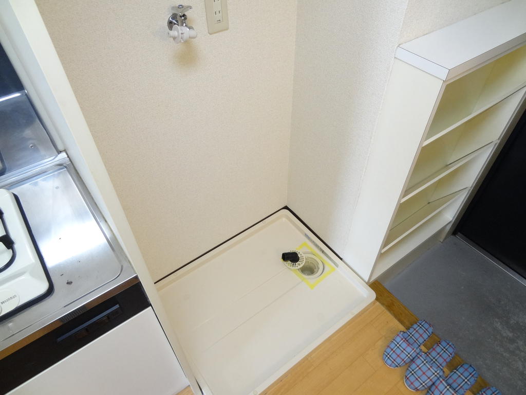 Other room space. There yard indoor washing machine