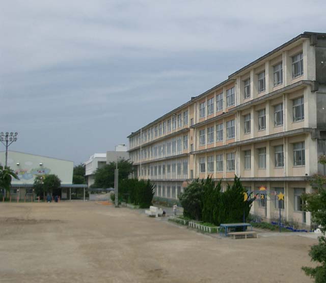 Primary school. 672m to the Hamamatsu Municipal Sanarudai elementary school (elementary school)