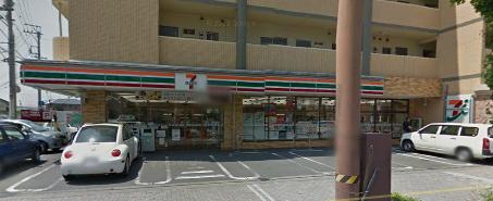 Convenience store. 162m to Seven-Eleven (convenience store)