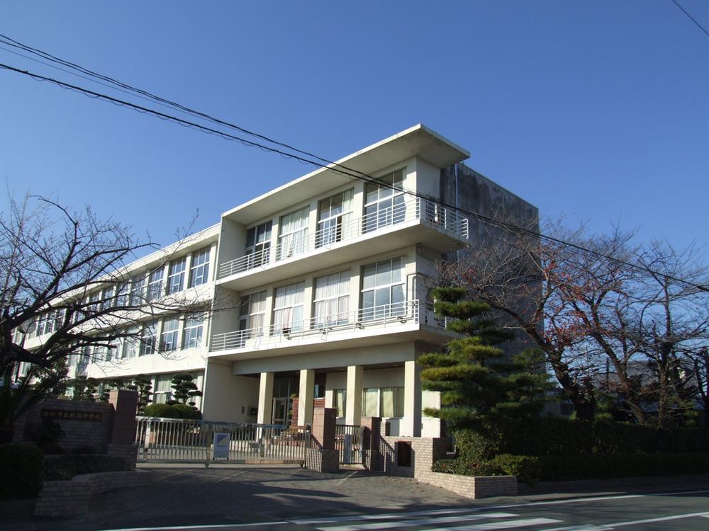 Junior high school. 1681m to the Hamamatsu Municipal north junior high school
