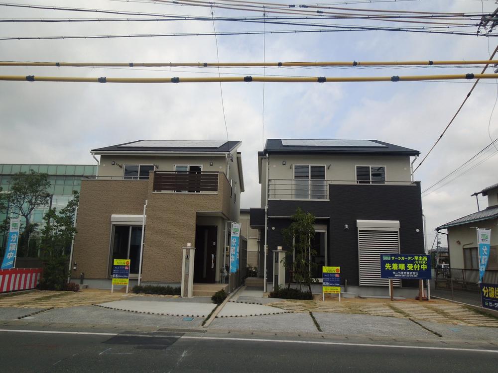 Local appearance photo. Parking 3 units can be