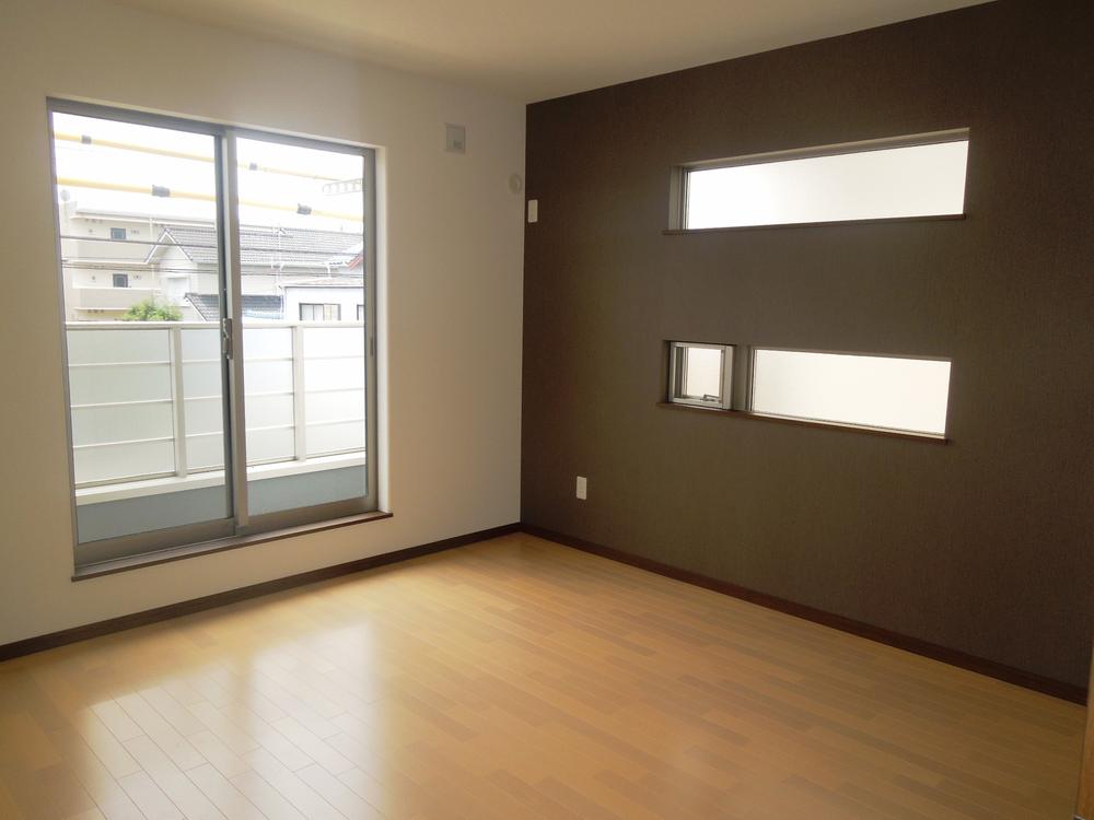 Non-living room. The main bedroom effectively capable of accommodating walk-in closet and 2 servings of clothing to. 