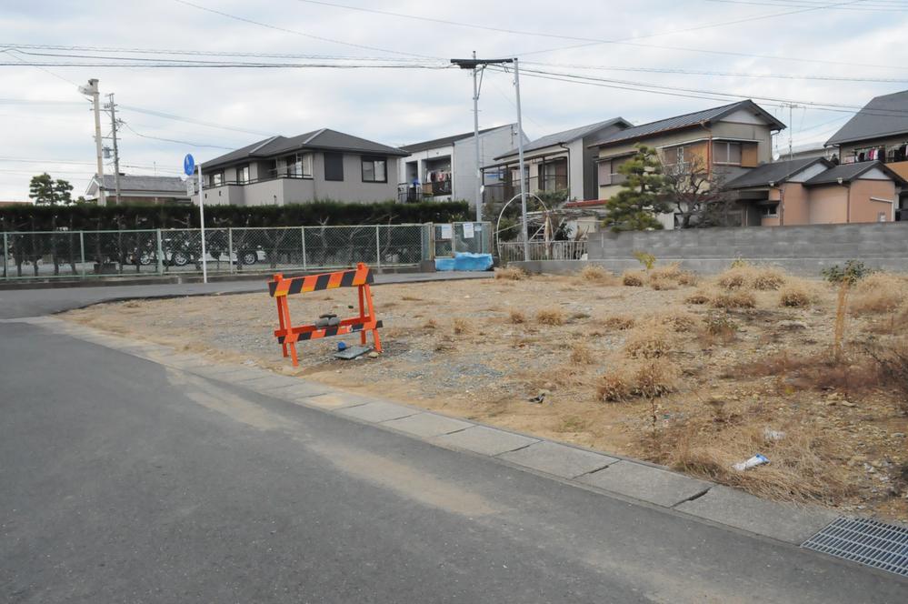 Local land photo. Local as seen from the southeast side (the December 2013 shooting)