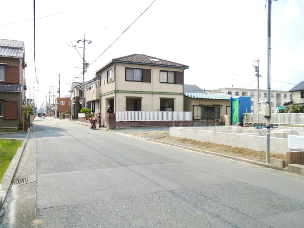 Local photos, including the front road (November 2013) Shooting