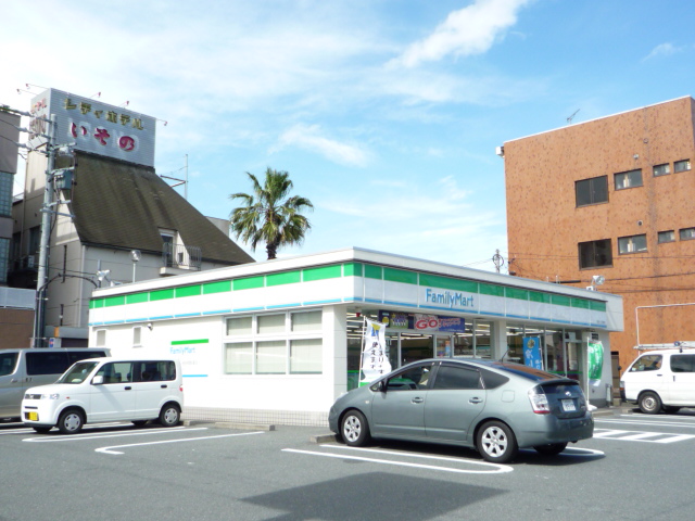 Convenience store. FamilyMart Hamamatsu Azukimochi store up (convenience store) 715m