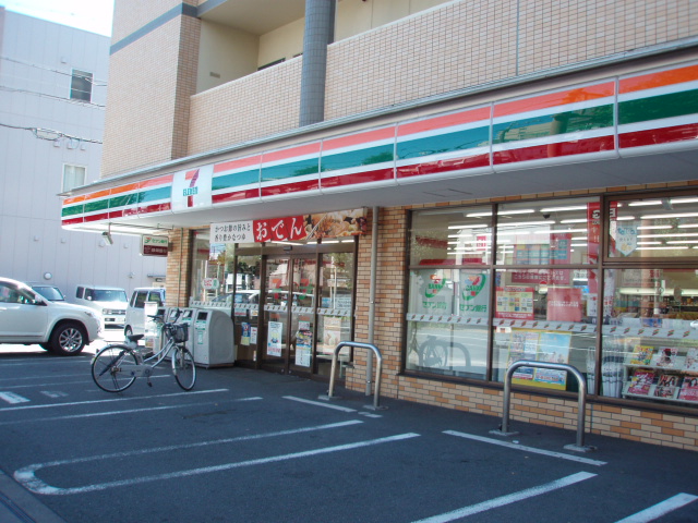 Convenience store. Seven-Eleven Hamamatsu Ebitsuka 1-chome to (convenience store) 124m