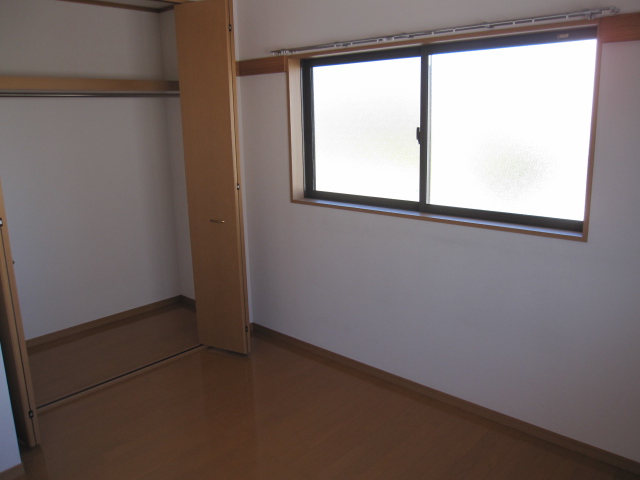 Other room space. 2 Kaiyoshitsu 3