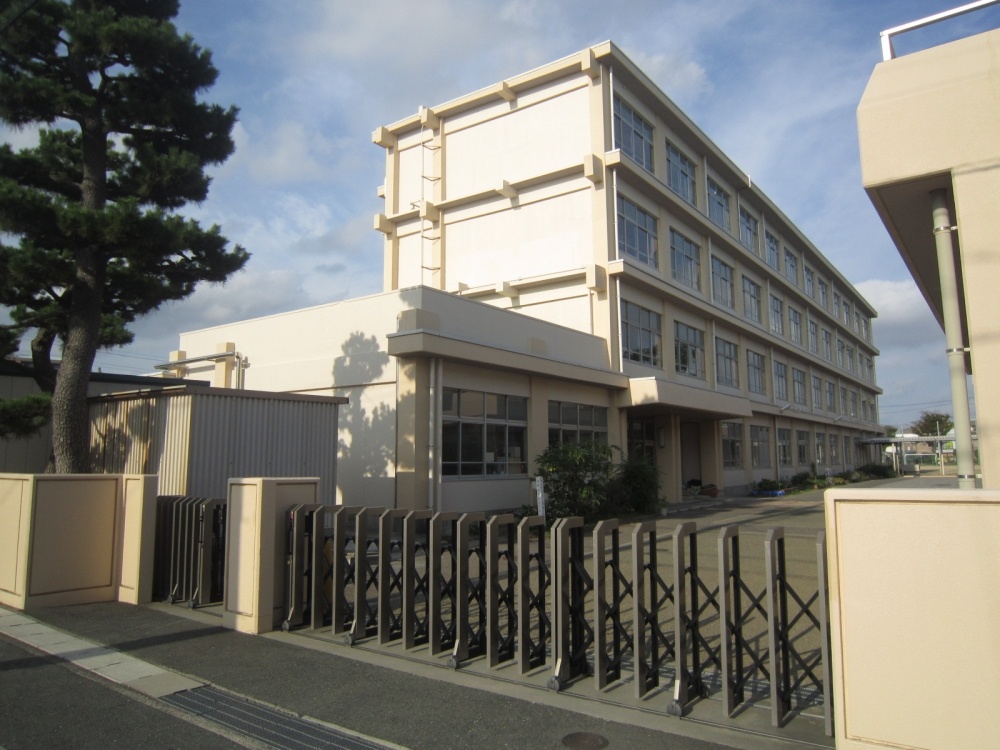 Primary school. 512m to Hamamatsu City Sato elementary school (elementary school)