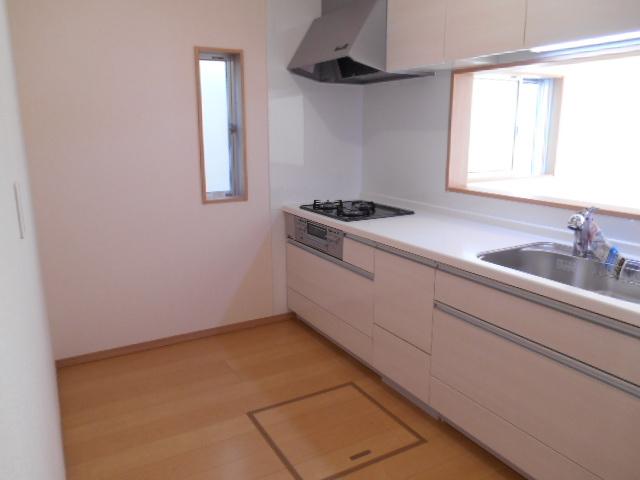 Kitchen. Surrounding environment Local (11 May 2013) Shooting