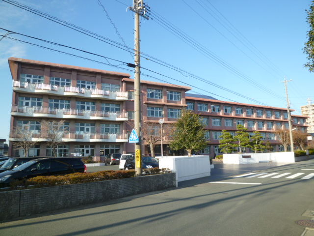 Primary school. Aoi Nishi Elementary School until the (elementary school) 1008m