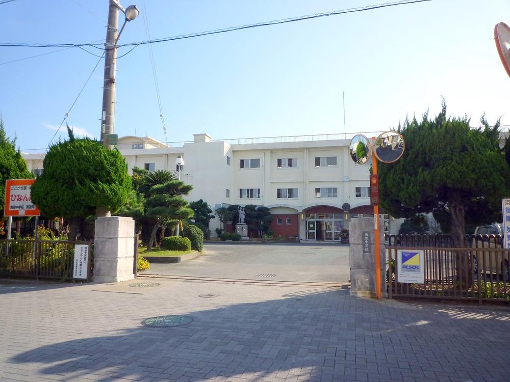 Junior high school. 2439m to the Hamamatsu Municipal Maisaka junior high school
