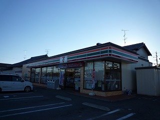 Convenience store. Seven-Eleven Hamamatsu Magori store up (convenience store) 563m