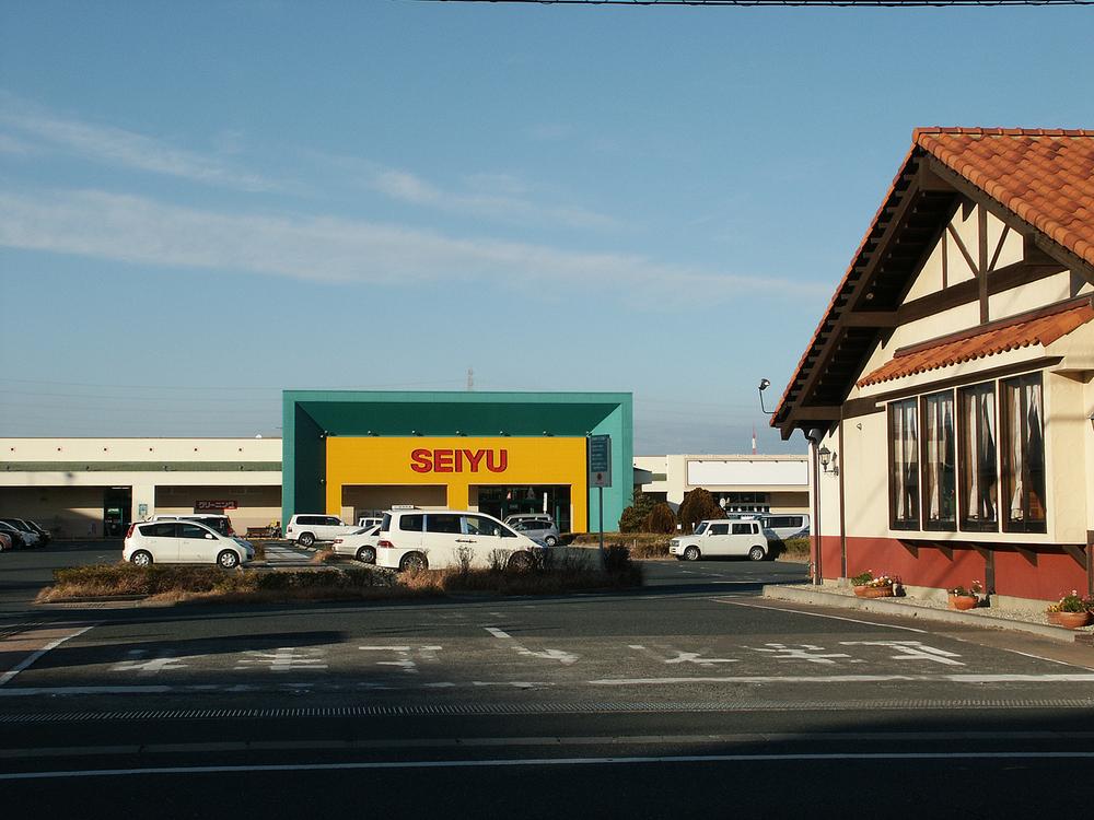Supermarket. Seiyu, Ltd. 780m to Hamamatsu Takatsuka shop