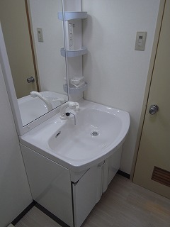 Washroom. 601, Room interior is a picture
