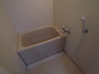 Bath. 601, Room interior is a picture