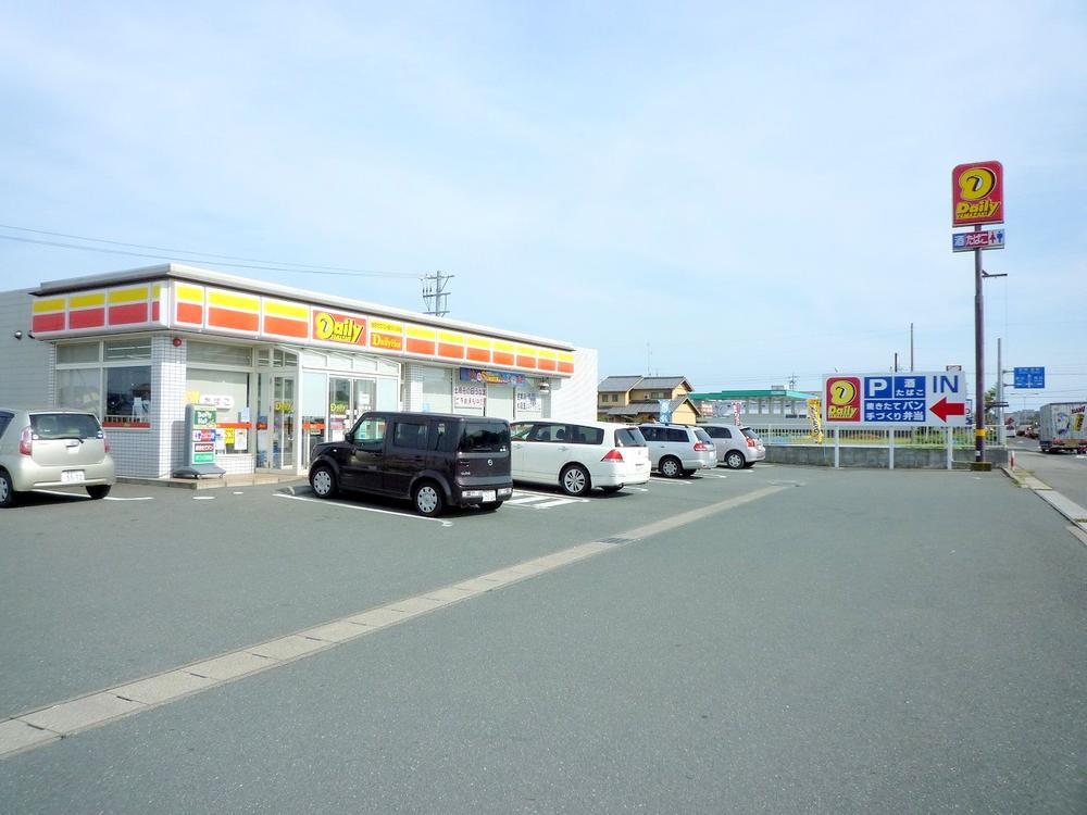 Convenience store. 852m until the Daily Yamazaki Hamamatsu Tsuboi cho shop