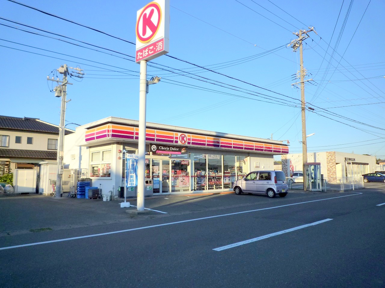 Convenience store. 613m to Circle K Ubumi store (convenience store)
