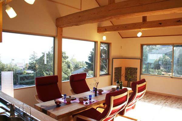 Living. Many use natural materials