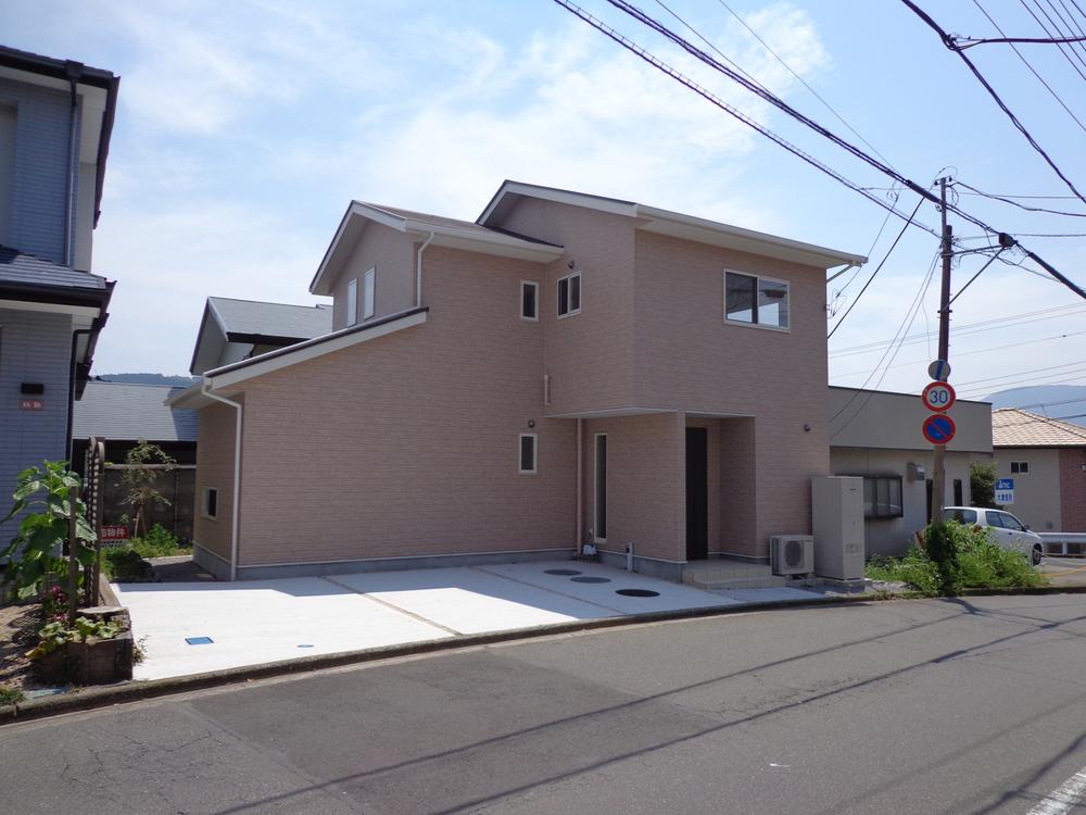 Local appearance photo