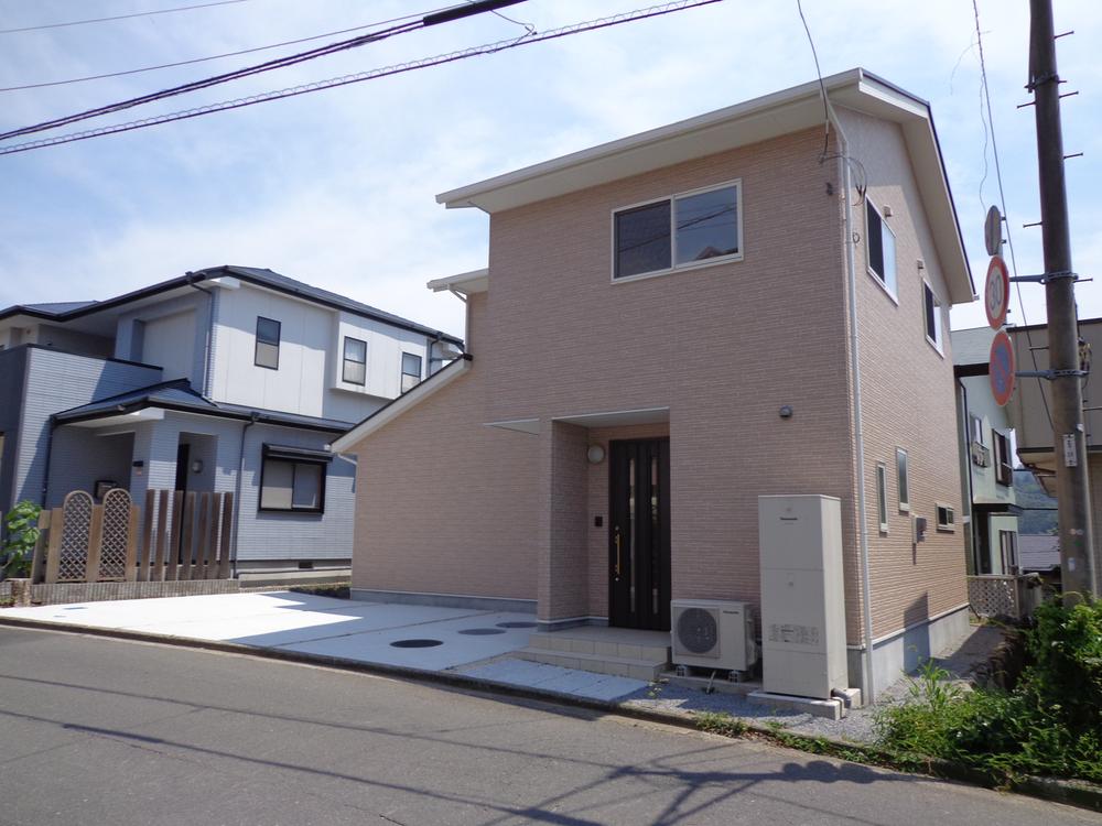 Local appearance photo