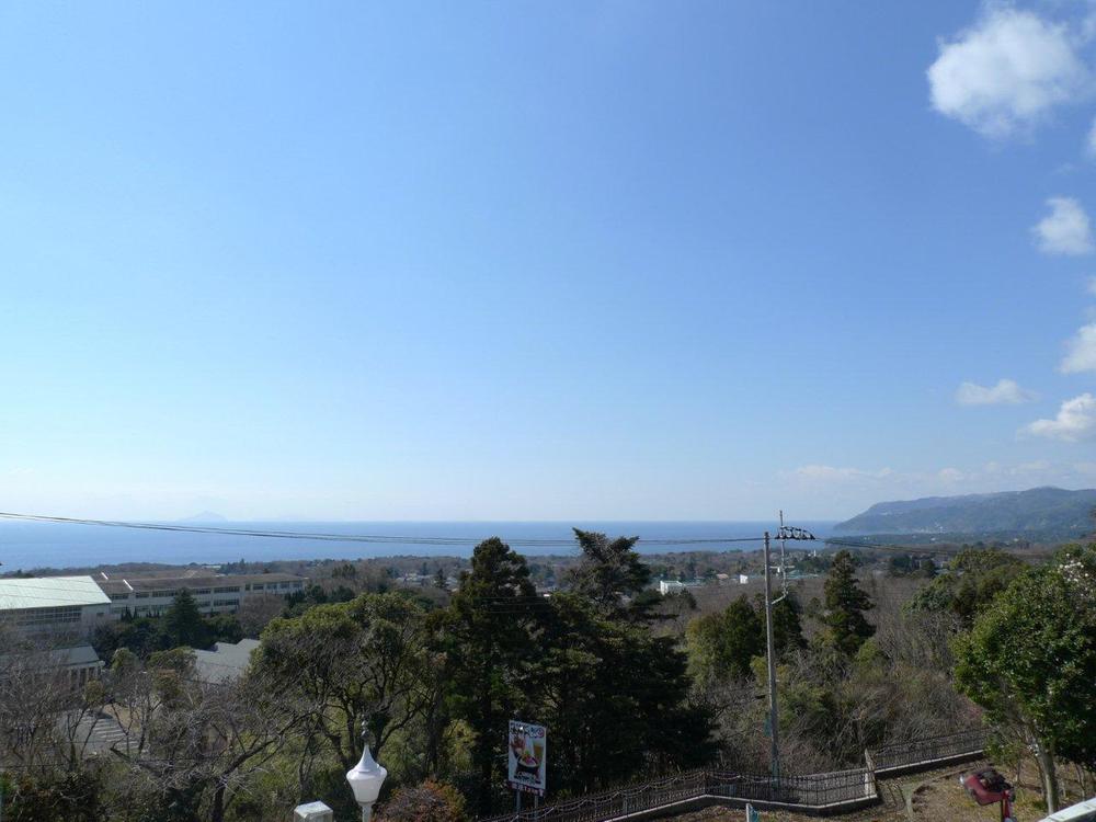 View photos from the dwelling unit. Panoramic views of the sea and the Izu Islands