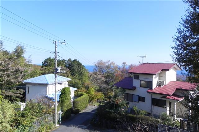 View photos from the dwelling unit. We hope the sea from the second floor