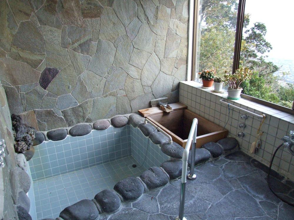 Bathroom. Spacious bath out of the hot spring