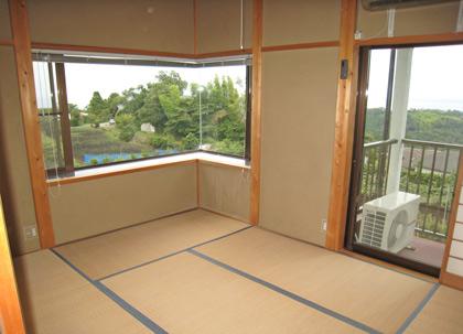 Non-living room. Japanese-style room with ocean views