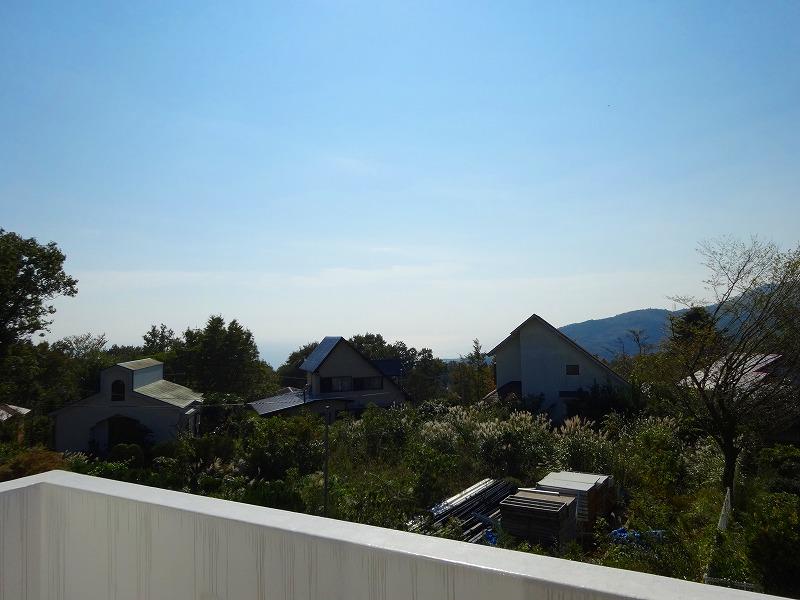 View photos from the dwelling unit. View from the site (October 2013) Shooting