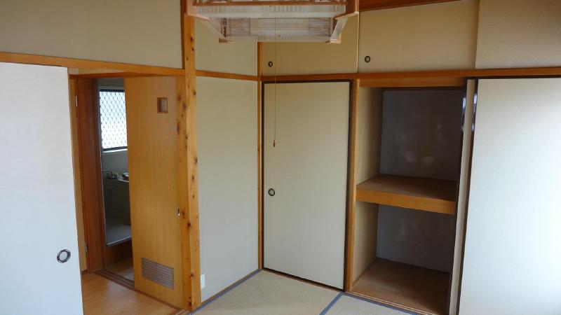 Receipt. Japanese-style room with closet