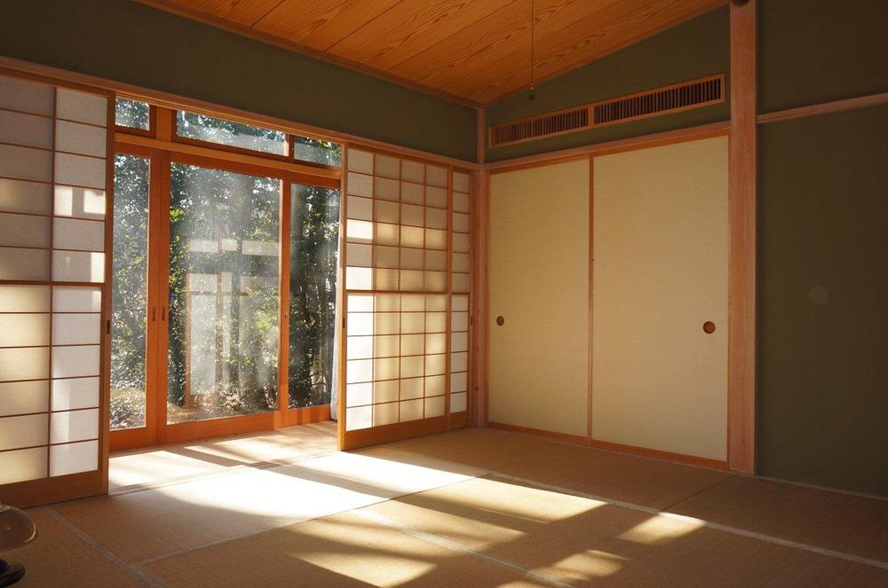 Other introspection. The west side of the Japanese-style room