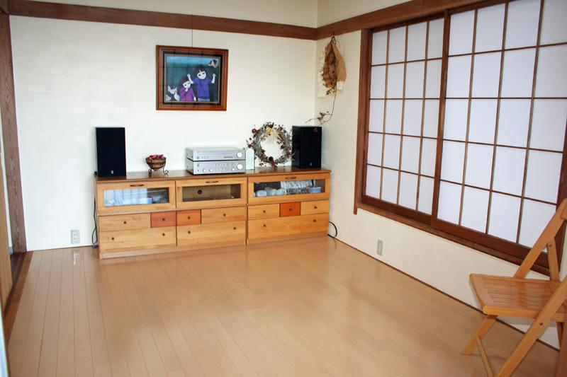 Non-living room. The first floor of the Western-style 6 quires