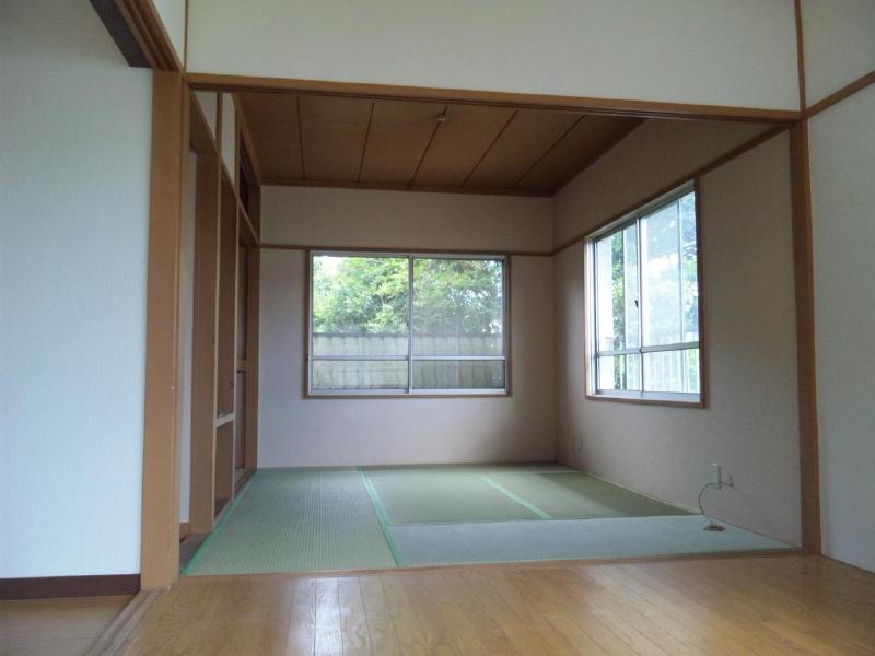 Other room space. 6-mat Japanese-style