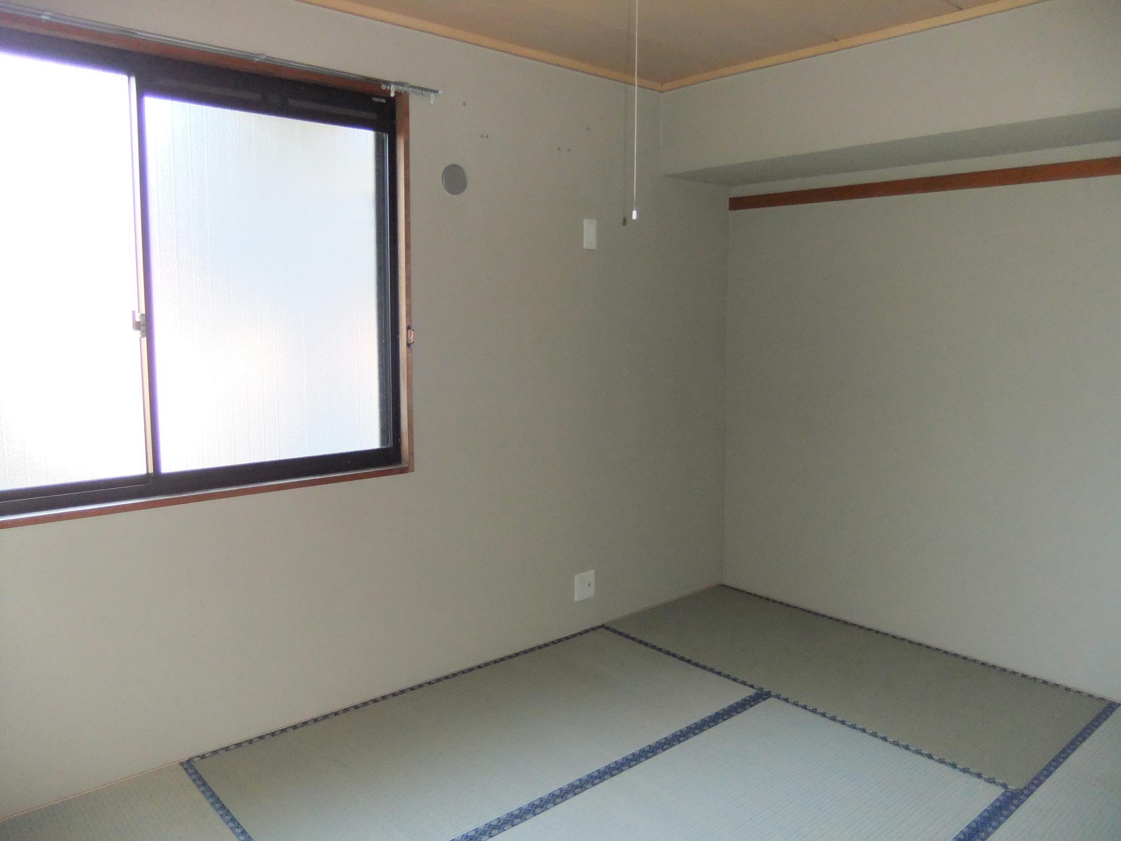 Living and room. North of the Japanese-style room