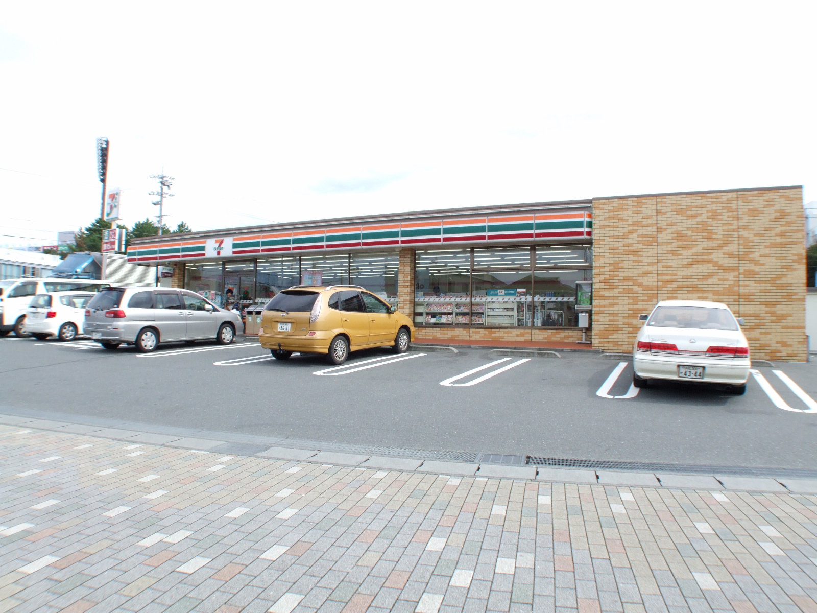 Convenience store. Seven-Eleven Iwata Acro store up (convenience store) 1407m