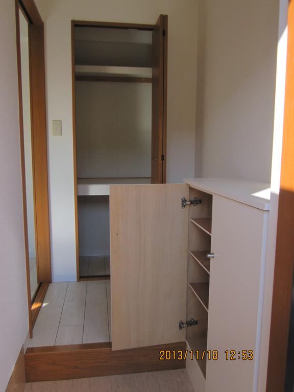 Entrance. Cupboard, With entrance storage