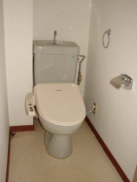 Toilet. Washlet new!