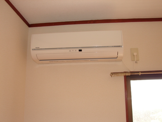 Living and room. Air conditioning new!