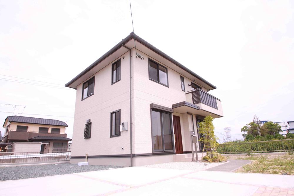 Local appearance photo. Local (10 May 2013) Shooting