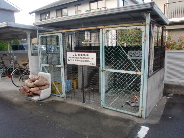 Other common areas. On-site waste station