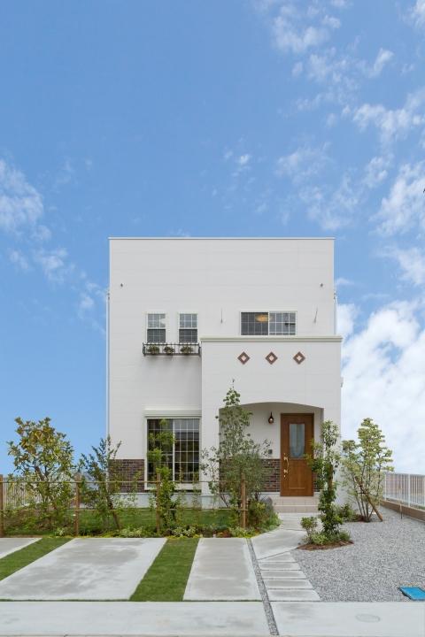 Local appearance photo. Appearance of simple resort taste