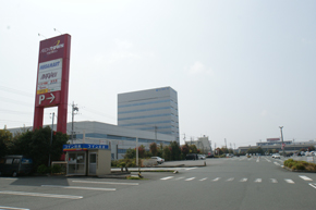 Shopping centre. 750m until ion Town